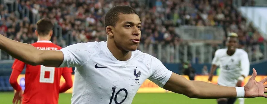 Mbappe przyćmił Messiego!