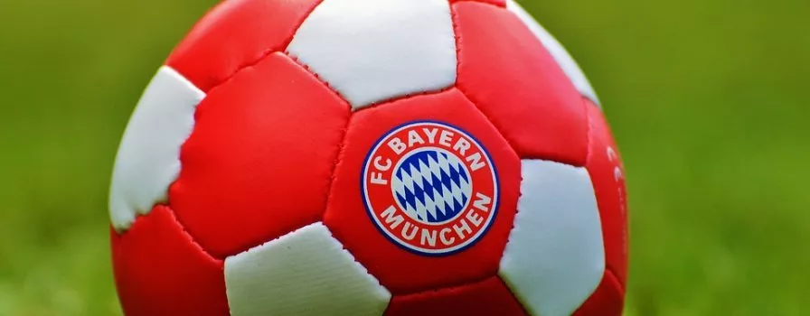 Trener Lewandowskiego odchodzi!