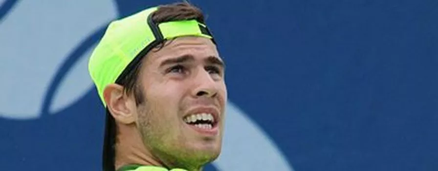 Chaczanow sensacyjnym zwycięzcą