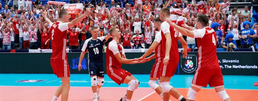 Siatkarze wygrywają na inaugurację