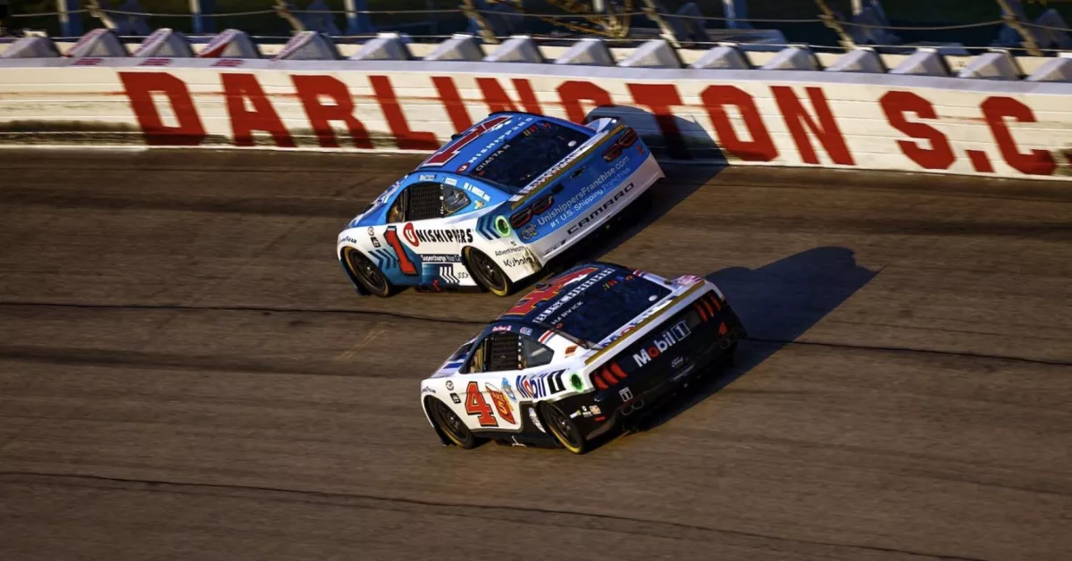 Nadchodzi finał sezonu regularnego NASCAR