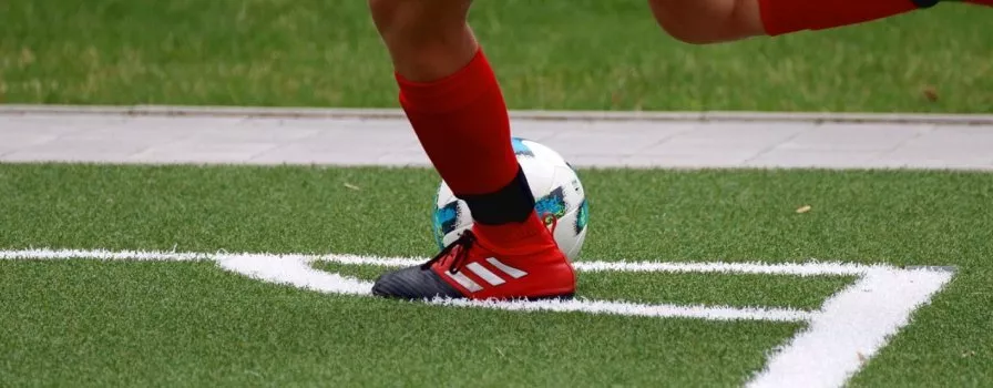 Czy dobry typer powinien czytać wiadomości sportowe?