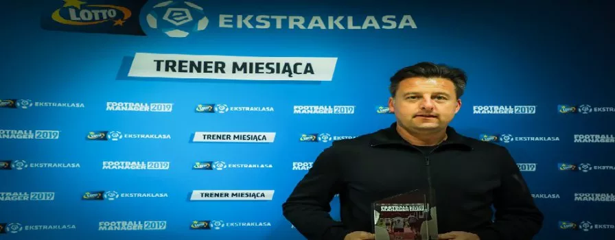 Runjaić trenerem miesiąca