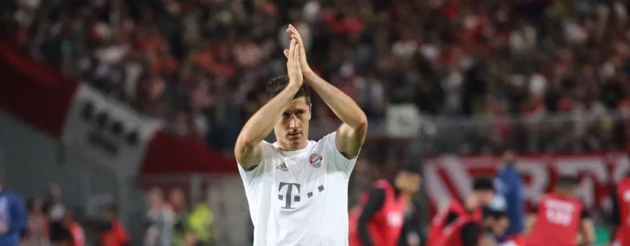 Lewandowski z golem i awansem