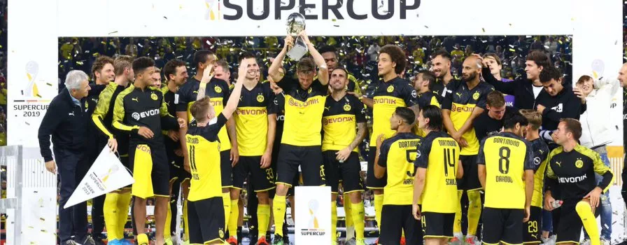 Piszczek z superpucharem, Lewandowski pokonany