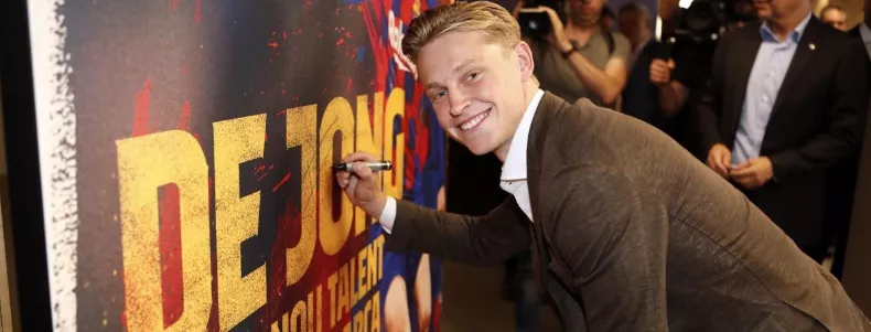 De Jong zaprezentowany